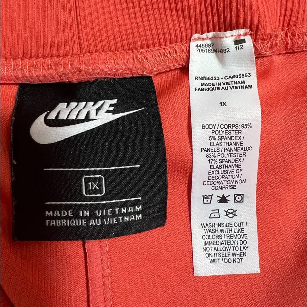 NIKE Womens Shorts BIKE TIGHT FIT LOGO AMBER SPORTSWEAR SIZE 1X
